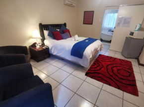 Harties Family 4 Slpr En-Suite Studio with Kitchenette